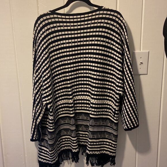 Chicos cardigan, size 3 - Picture 6 of 7